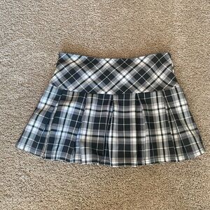 Urban Heritage Plaid Skater Skirt - Black and White